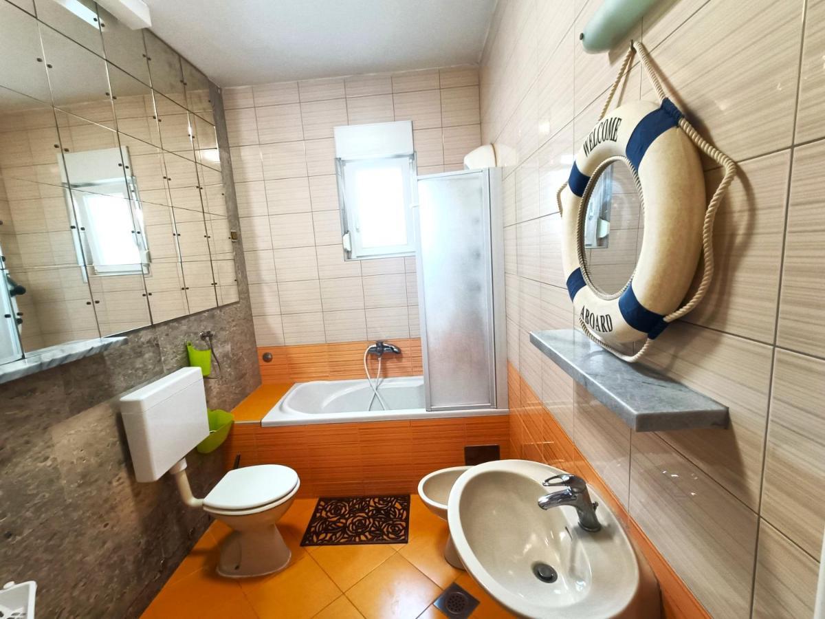Apartment Pletikos Premantura Ngoại thất bức ảnh